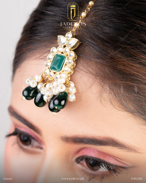 The Sohni Saaj Choker Set with Tika